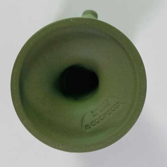Vintage 70's Wedgwood Jasperware Green Sage Small Urn Vase England - Picture 6 of 7